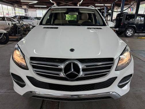 Polar White 2019 Mercedes-Benz GLE 400 Base 4MATIC