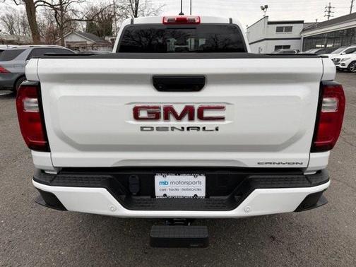 2023 GMC Canyon Denali