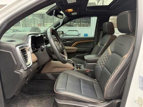 2023 GMC Canyon Denali