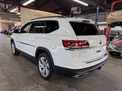 2023 Volkswagen Atlas 3.6L SE w/Technology
