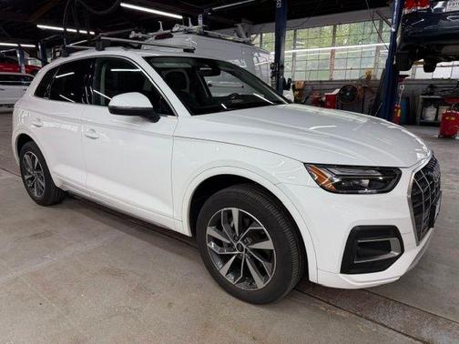 Ibis White 2021 Audi Q5 40 Premium Plus