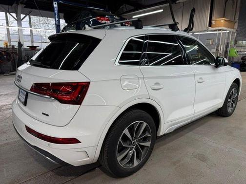 Ibis White 2021 Audi Q5 40 Premium Plus