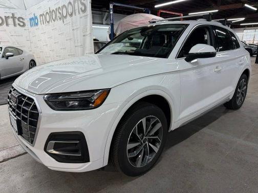 Ibis White 2021 Audi Q5 40 Premium Plus