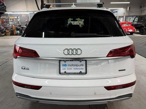 Ibis White 2021 Audi Q5 40 Premium Plus