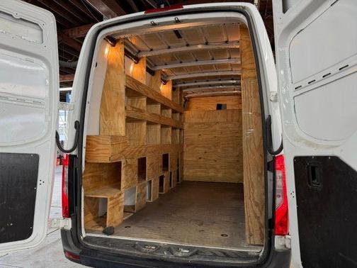 Arctic White 2021 Mercedes-Benz Sprinter 2500 170 WB