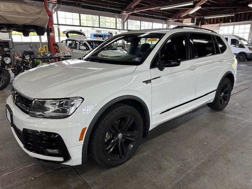 2019 Volkswagen Tiguan 2.0T SEL R-Line Black
