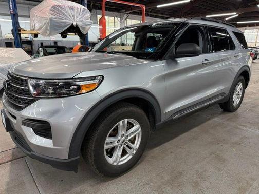 Silver Metallic 2020 Ford Explorer XLT