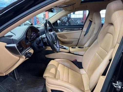 2018 Porsche Panamera 4S
