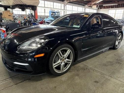 2018 Porsche Panamera 4S