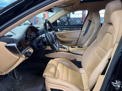 2018 Porsche Panamera 4S