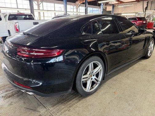 2018 Porsche Panamera 4S