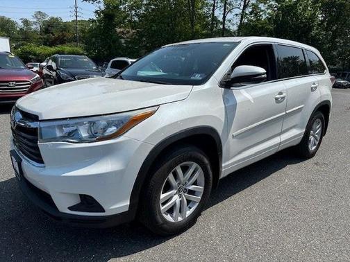 2016 Toyota Highlander LE