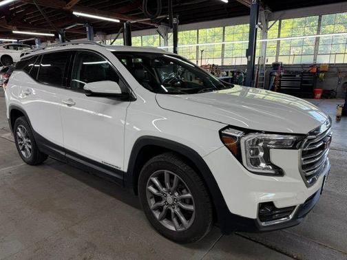Summit White 2023 GMC Terrain SLT