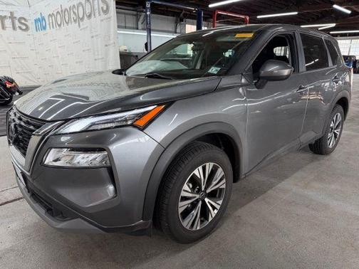 Brilliant Silver Metallic 2024 Nissan Rogue S