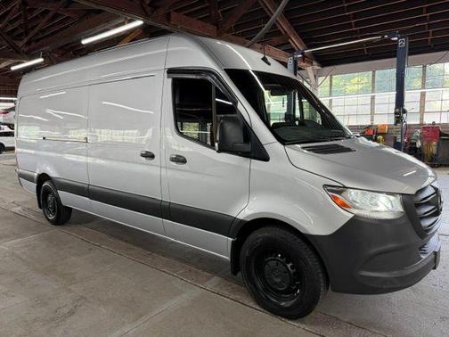 Iridium Silver 2021 Mercedes-Benz Sprinter 2500 170 WB
