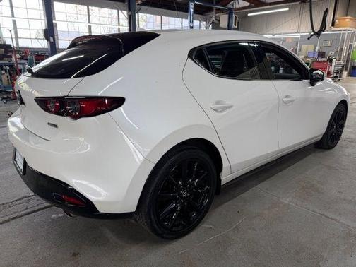 Snowflake White Pearl 2021 Mazda Mazda3 FWD w/Premium Package