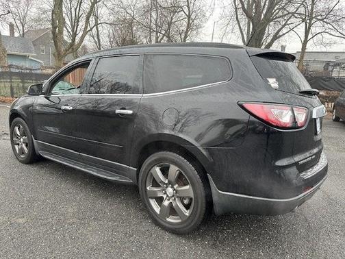 2017 Chevrolet Traverse 2LT