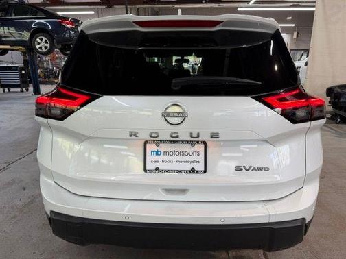 Pearl 2024 Nissan Rogue SV