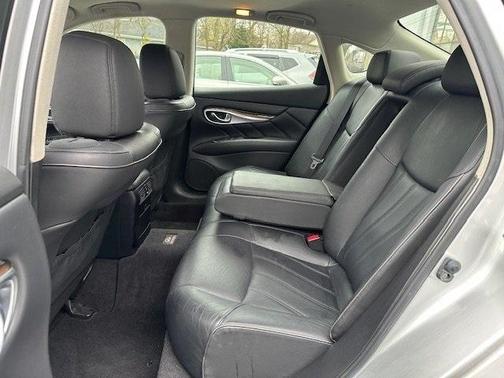 2013 INFINITI M37x Base