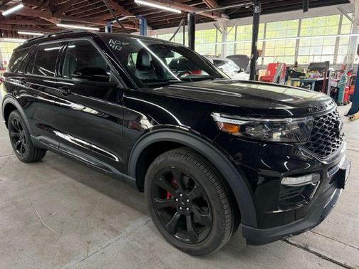 Black Metallic 2023 Ford Explorer ST