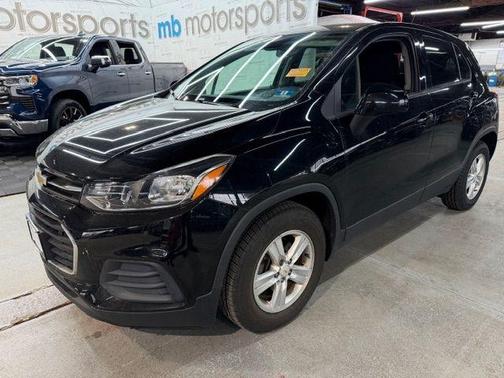 Mosaic Black Metallic 2020 Chevrolet Trax LS