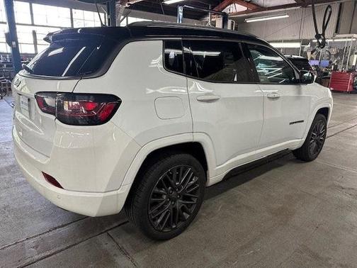 2022 Jeep Compass Altitude