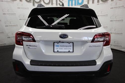 Crystal White Pearl 2018 Subaru Outback 2.5i Limited