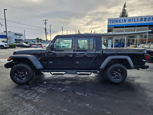 2023 Jeep Gladiator Sport
