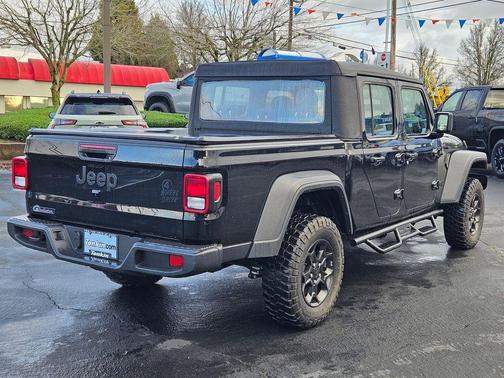 2023 Jeep Gladiator Sport