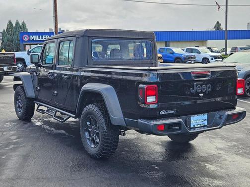 2023 Jeep Gladiator Sport