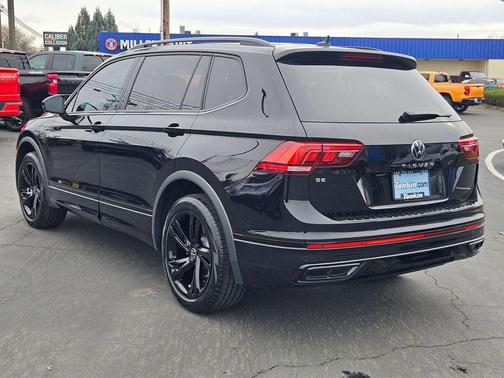 2023 Volkswagen Tiguan 2.0T SE R-Line Black