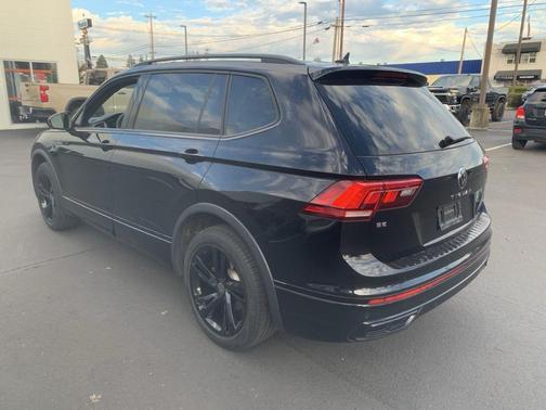 2023 Volkswagen Tiguan 2.0T SE R-Line Black
