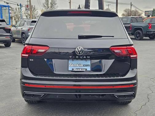 2023 Volkswagen Tiguan 2.0T SE R-Line Black