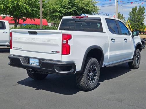 2025 Chevrolet Silverado 1500 ZR2