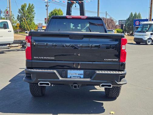 2025 Chevrolet Silverado 1500 Custom Trail Boss