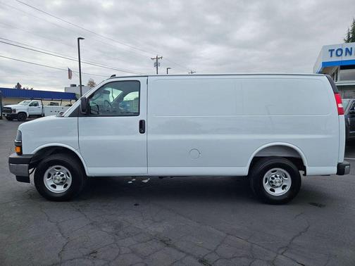 2025 Chevrolet Express 2500 Work Van