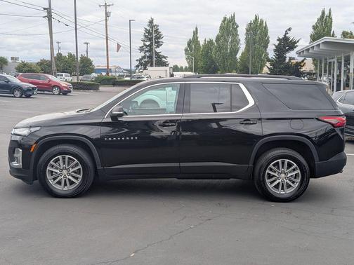 2022 Chevrolet Traverse LT Cloth