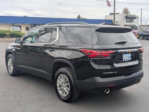 2022 Chevrolet Traverse LT Cloth