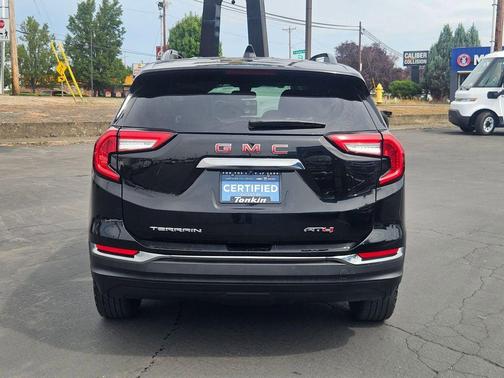 2023 GMC Terrain AT4