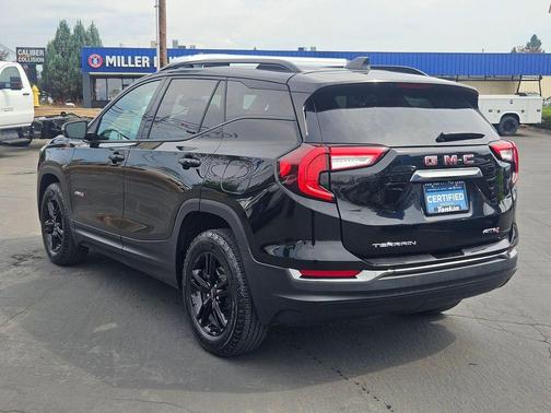 2023 GMC Terrain AT4