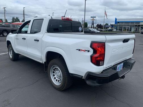 2024 Chevrolet Colorado WT