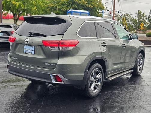 2019 Toyota Highlander 