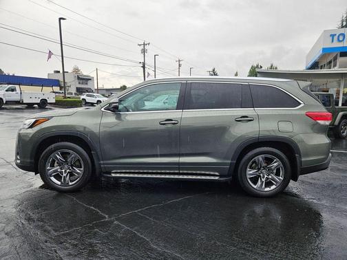 2019 Toyota Highlander 