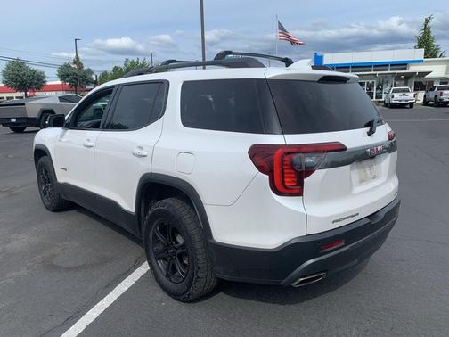 2020 GMC Acadia AT4