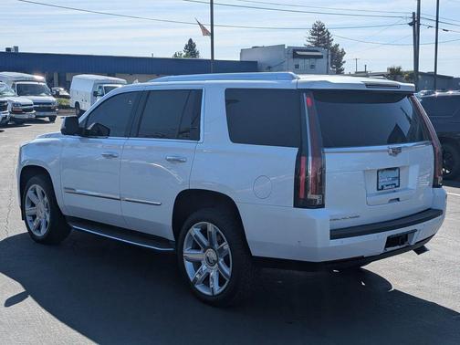 2017 Cadillac Escalade Luxury
