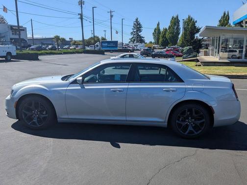2023 Chrysler 300 S