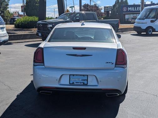 2023 Chrysler 300 S