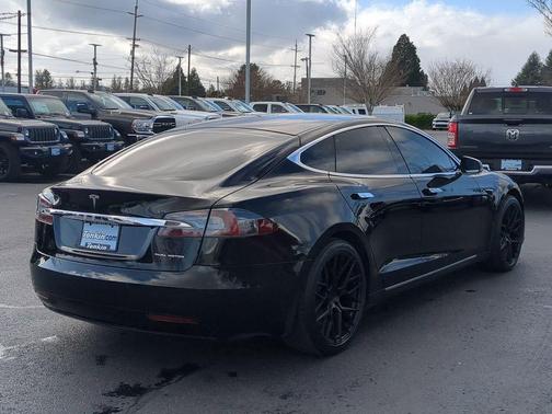 2021 Tesla Model S Long Range