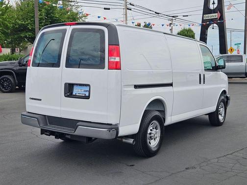 2025 Chevrolet Express 2500 Work Van