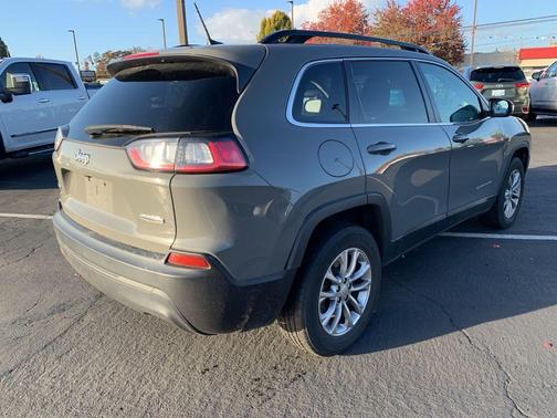 2022 Jeep Cherokee Latitude Lux